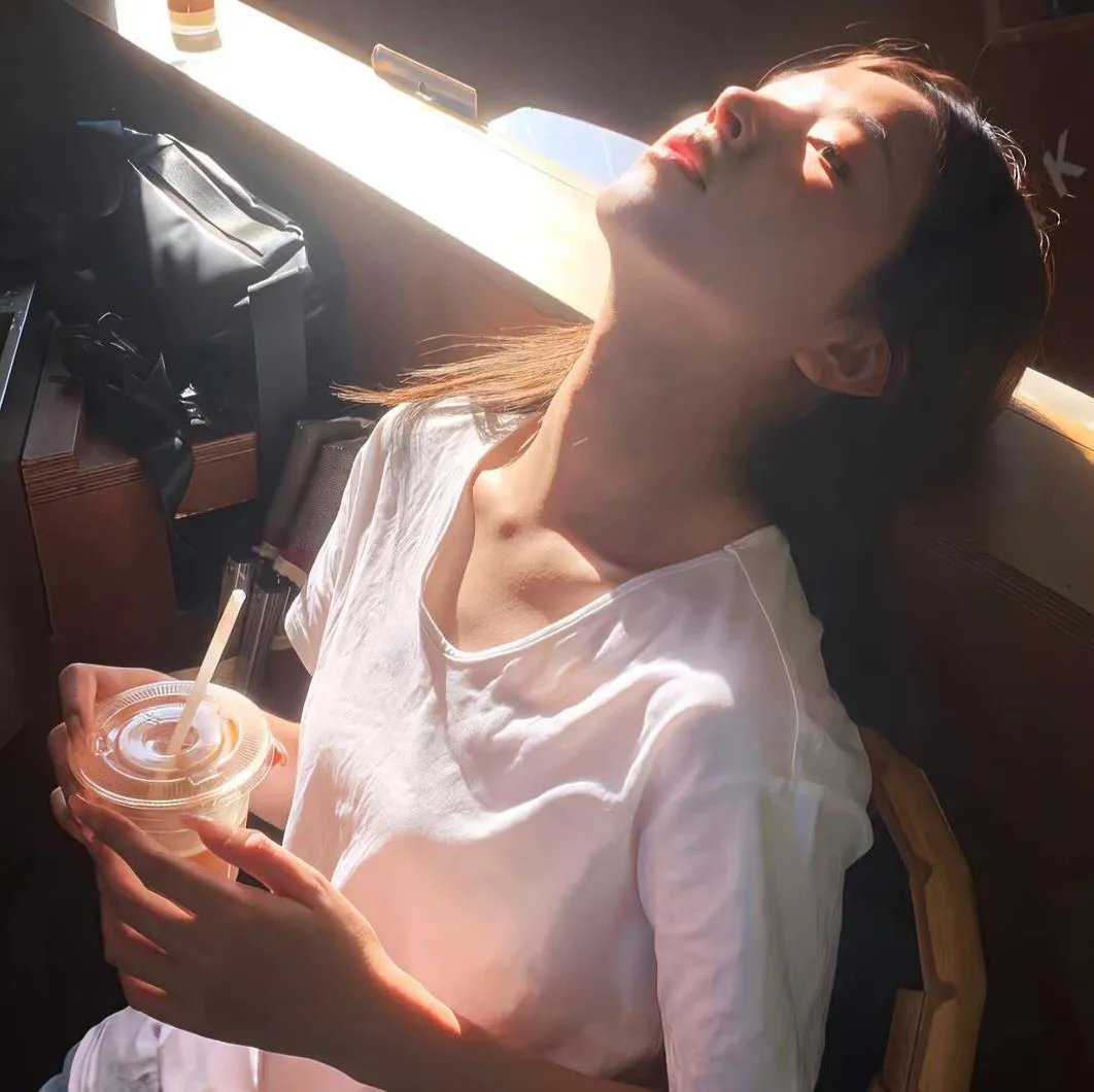 电波女与青春男